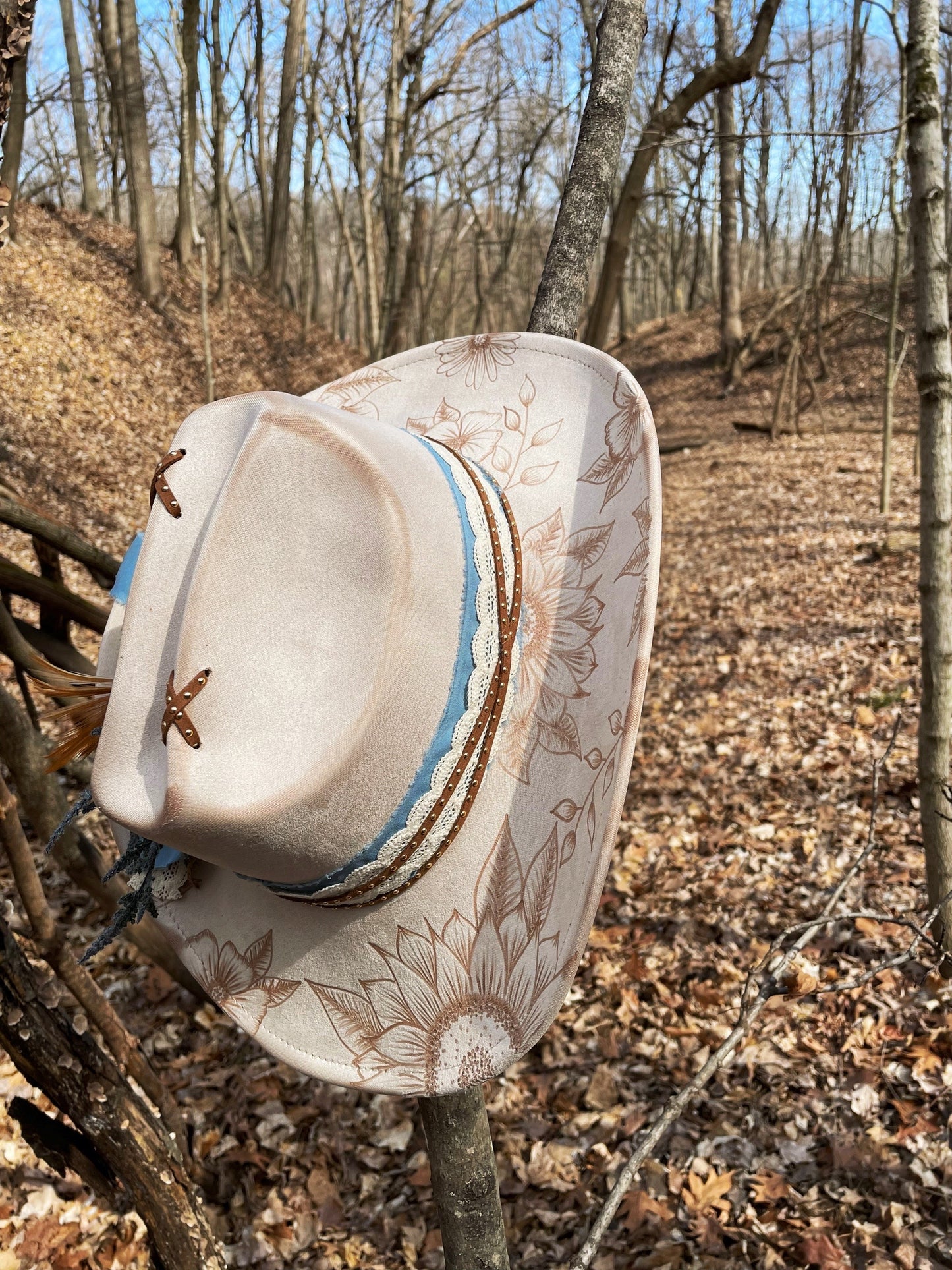 Cream floral cowboy hat