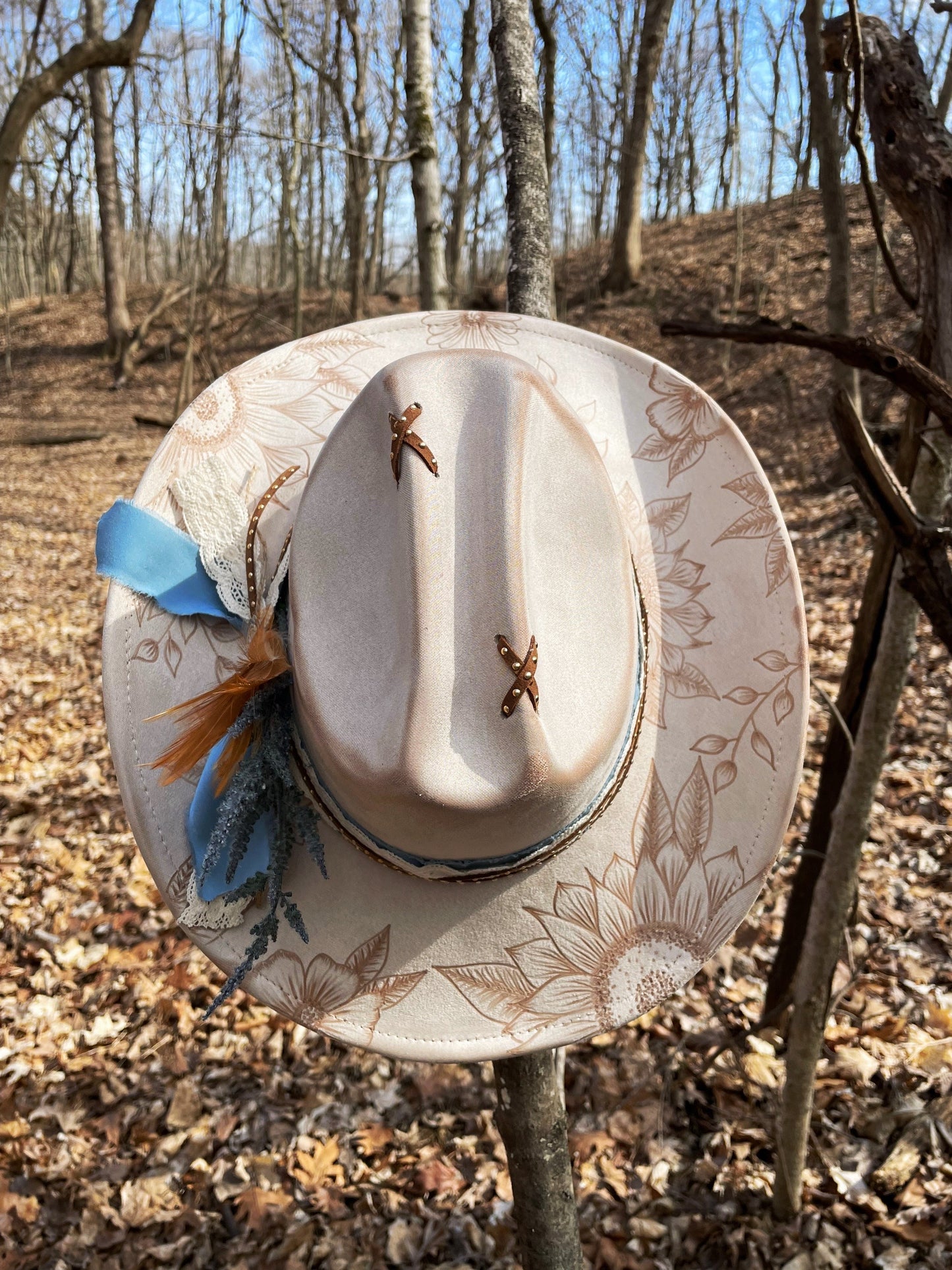 Cream floral cowboy hat