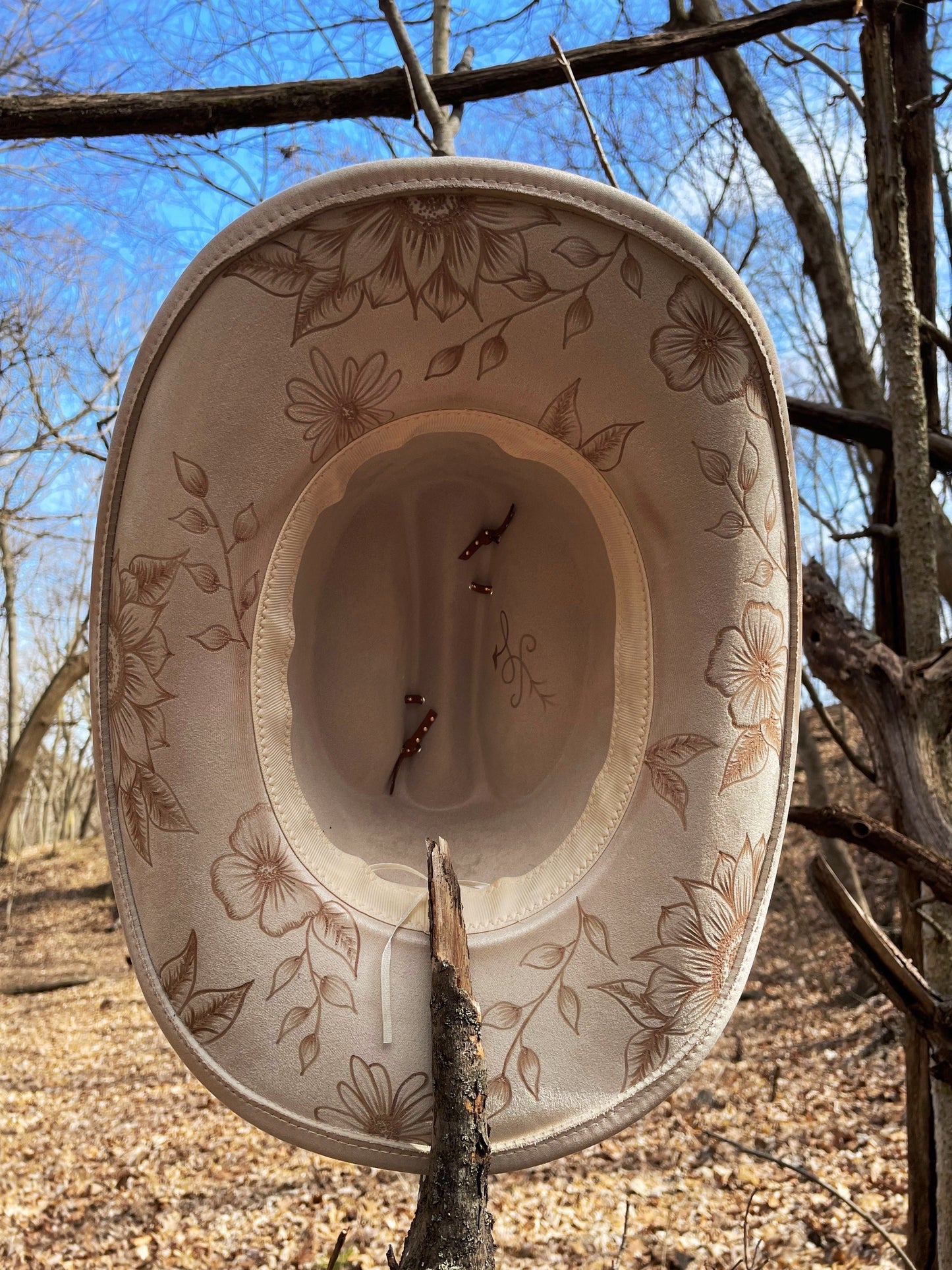 Cream floral cowboy hat