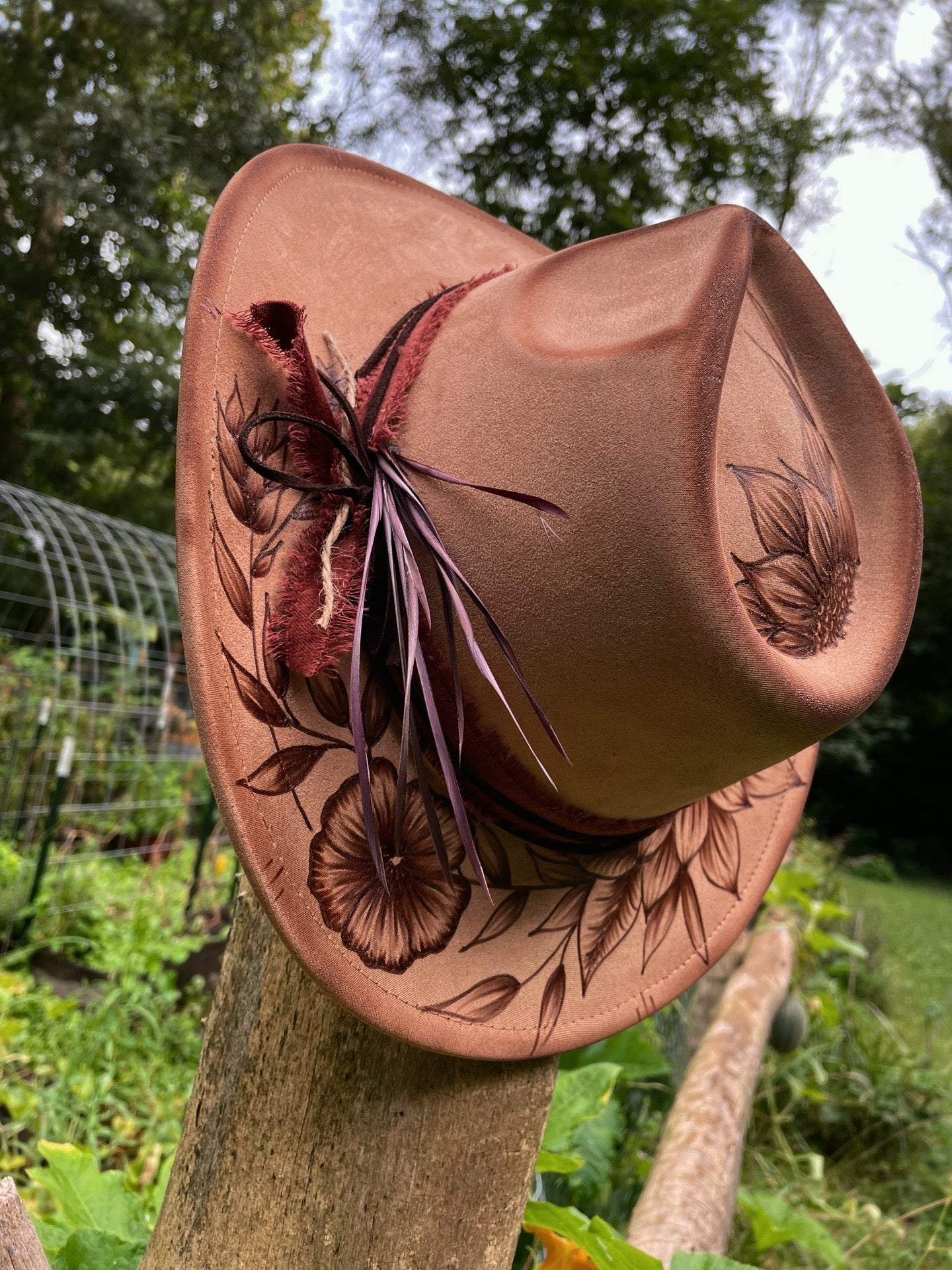 Short brim floral