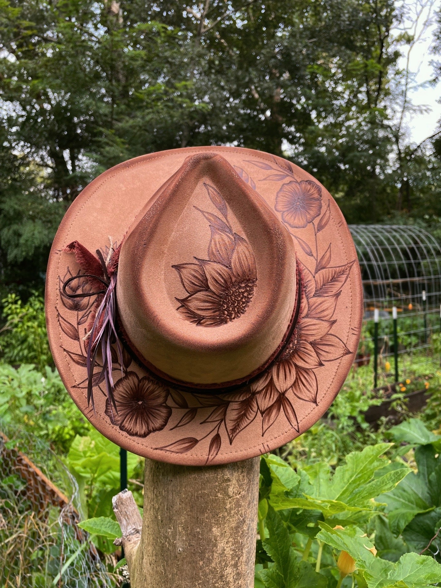 Short brim floral