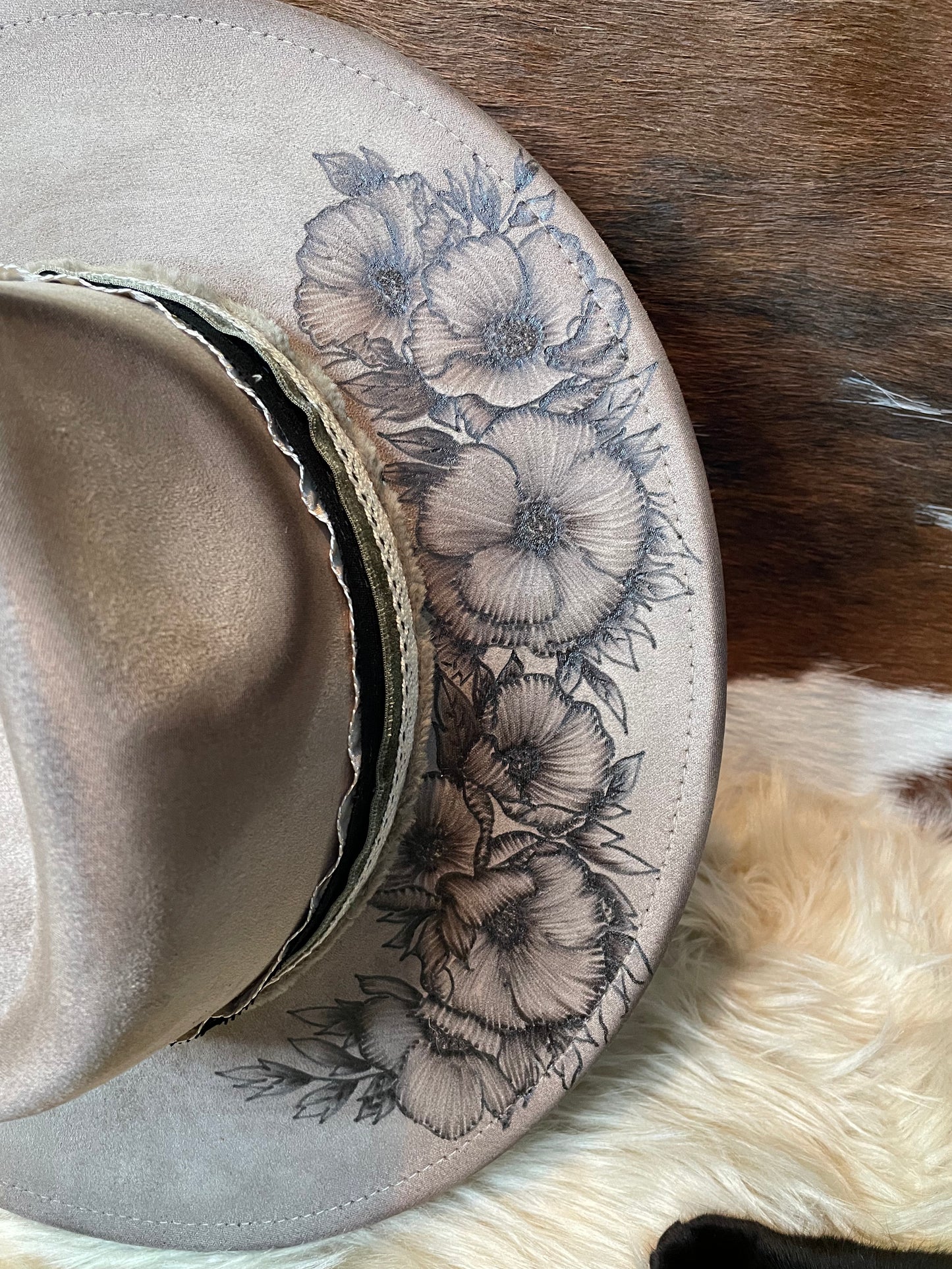 Taupe floral